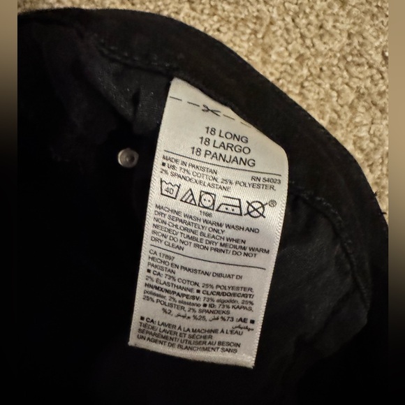 Old Navy Rockstar Super Skinny Black Jeans Size 18 Long - Picture 4 of 4